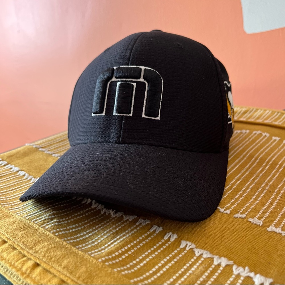 nhl pittsburgh penguins travis mathew hat size s/m flexfit